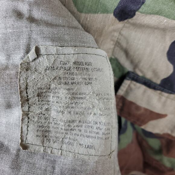 Army Combat Coat in Woodland Camo Size Small - Picture 10 of 11